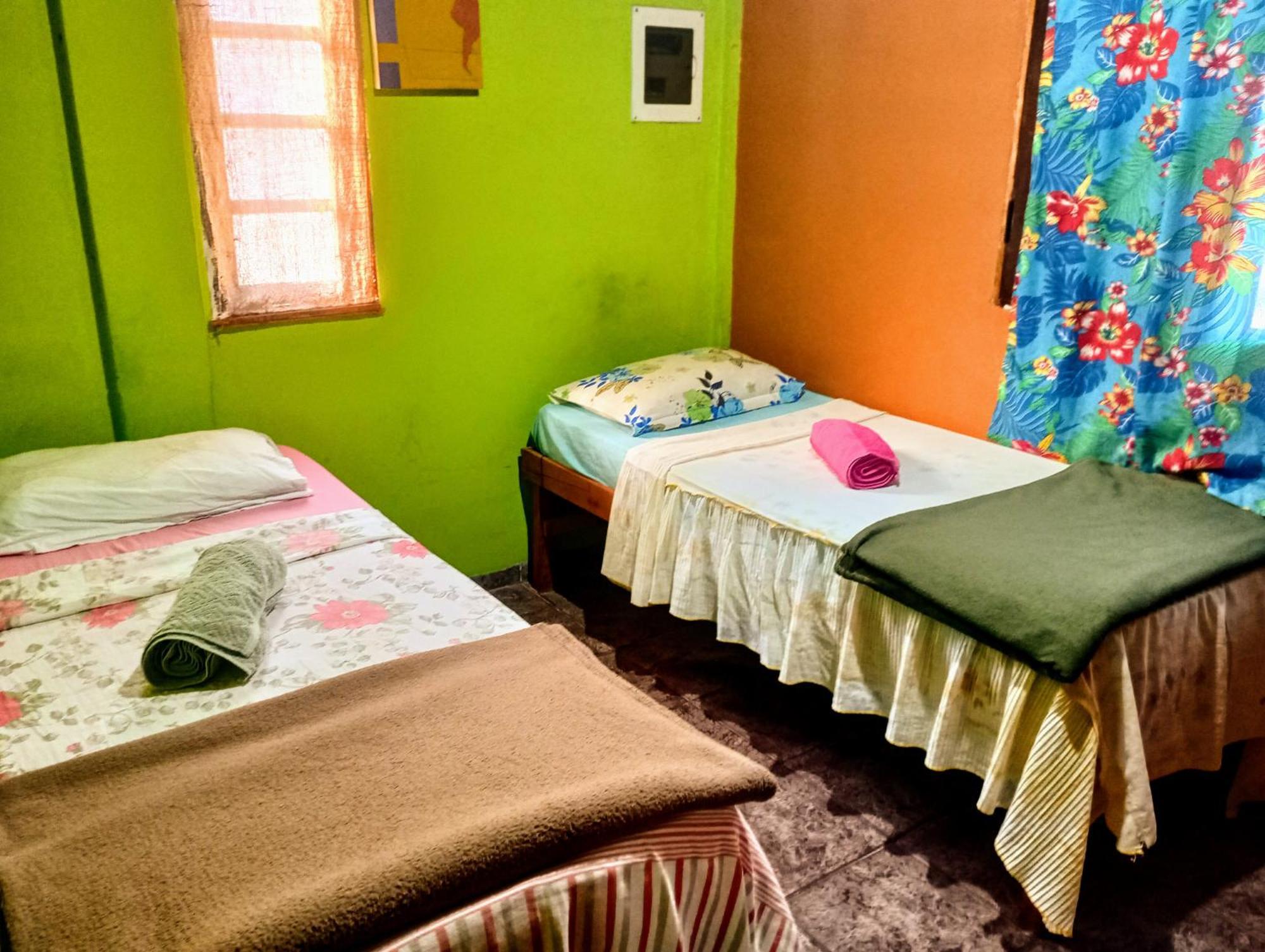 O Brejo Encantado Hospedagem E Hostel إمبو المظهر الخارجي الصورة