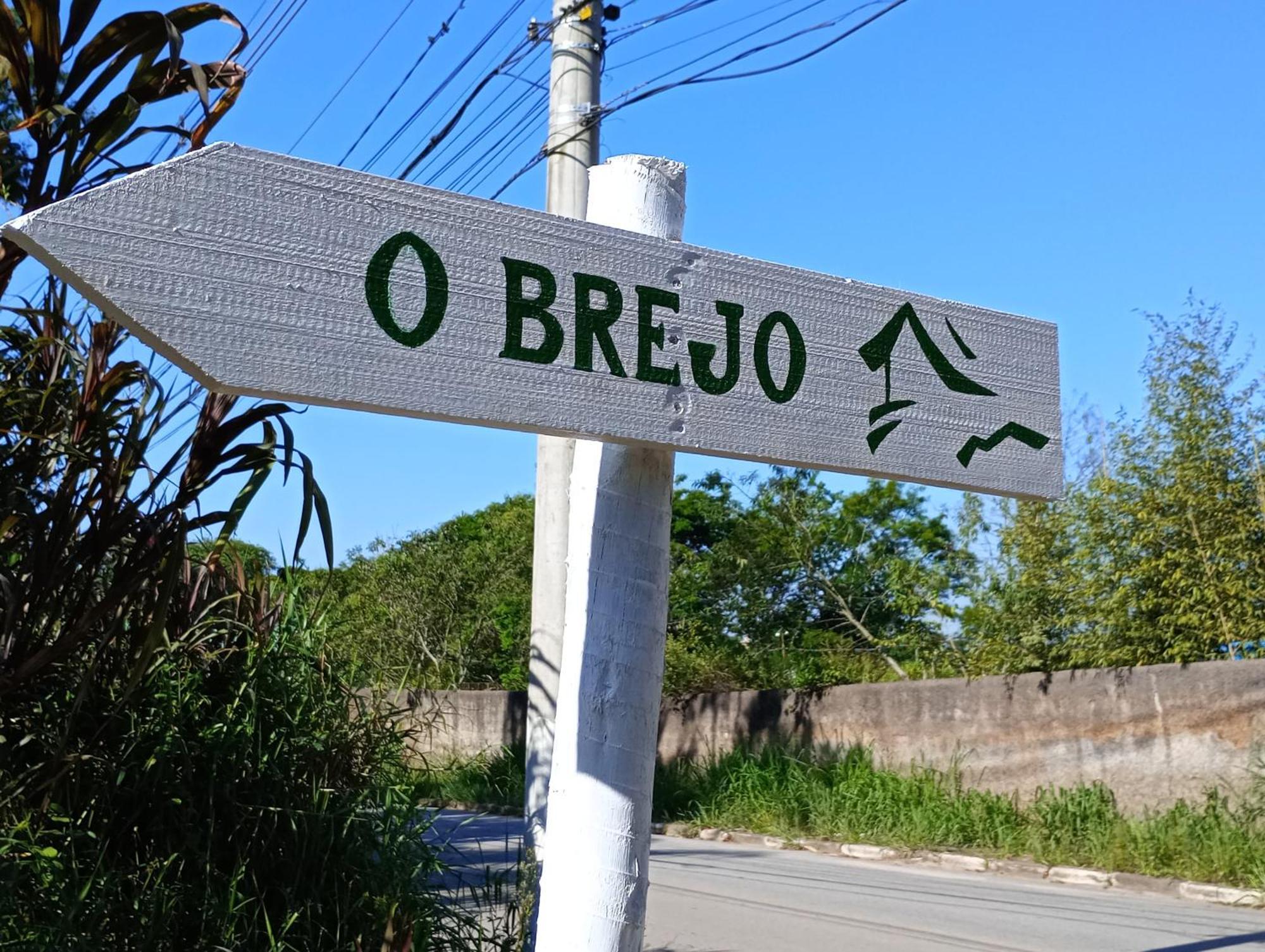 O Brejo Encantado Hospedagem E Hostel إمبو المظهر الخارجي الصورة