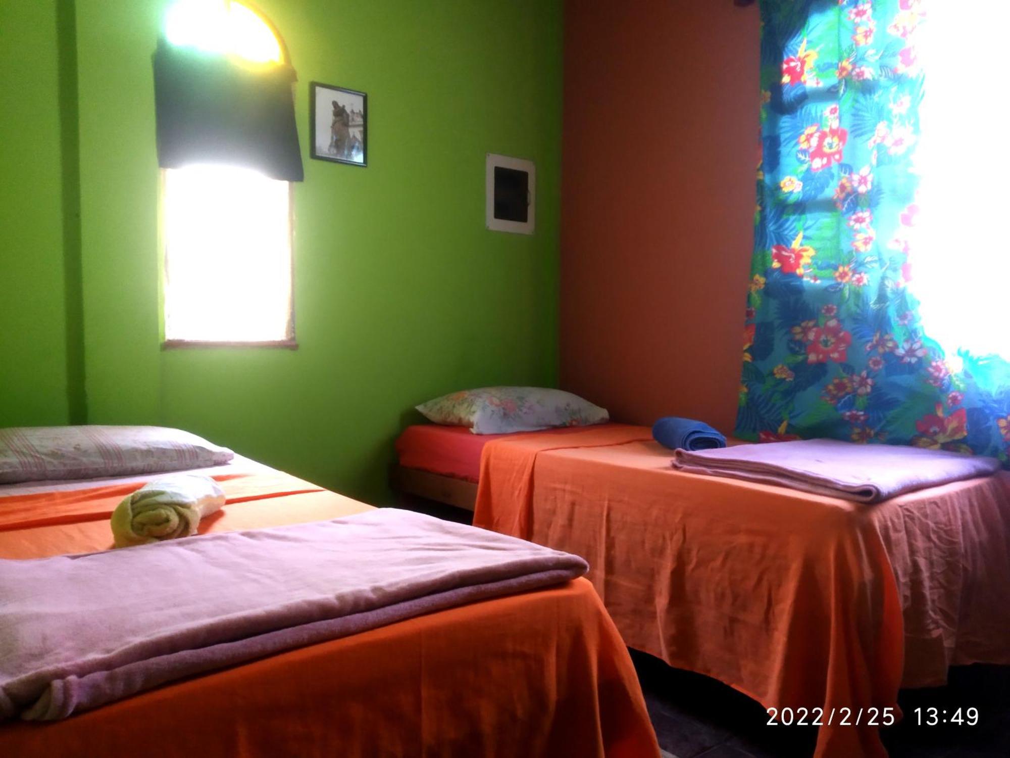O Brejo Encantado Hospedagem E Hostel إمبو المظهر الخارجي الصورة